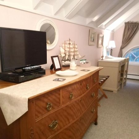 Norwich Splendor Inn Bed & Breakfast חדר תמונה