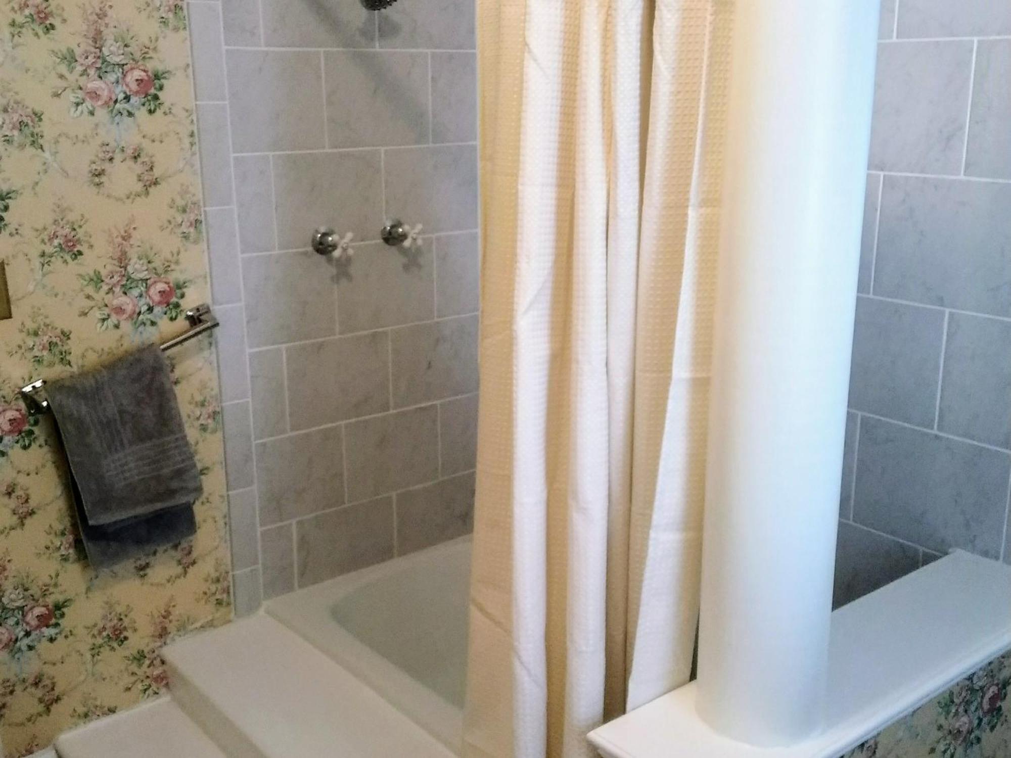 Norwich Splendor Inn Bed & Breakfast חדר תמונה